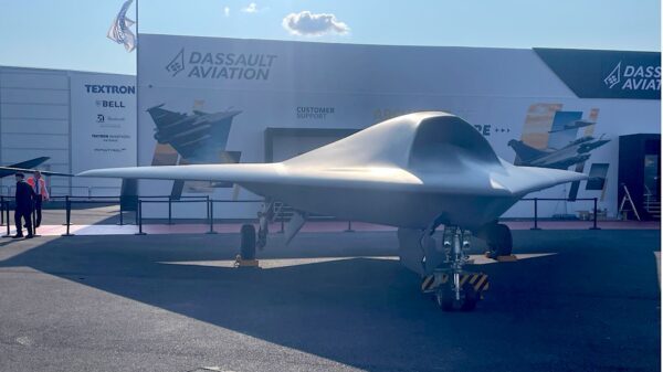 Die Kampfdrohne UCAS von Dassault auf der Paris Air Show 2025.