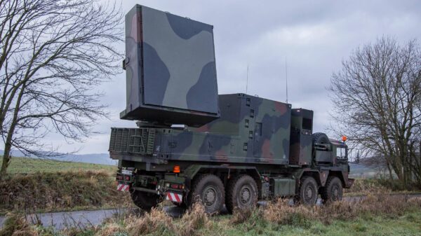Deutsches Artillerieortungsradar COBRA bei der Übung Celtic Storm II.