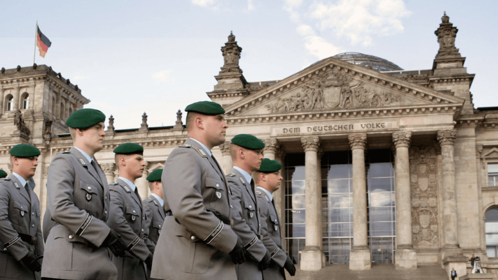 Willen zu LV/BV: Deutsche Fremdenlegion: Einmarsch Rekruten vor dem Reichstag, Berlin