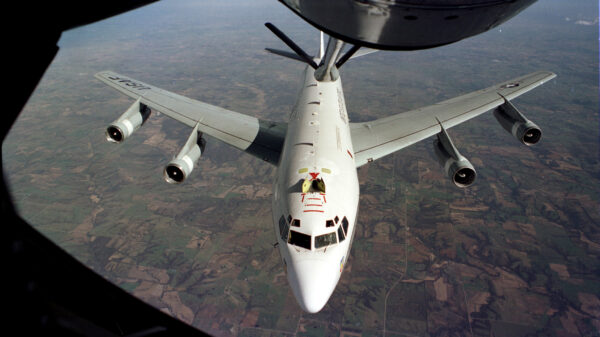 Schnüffelflüge: Das Flugzeug WC-135W Constant Phoenix sammelt Partikel und gasförmige Rückstände aus den zugänglichen Regionen der Atmosphäre zur Unterstützung des Vertrags über das Verbot von Kernwaffenversuchen in der Atmosphäre, im Weltraum und unter der Erde von 1963. (Foto der US-Luftwaffe)