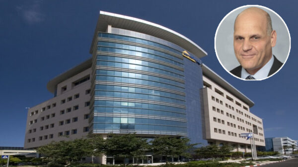 Das HQ von Elbit Systems in Haifa, Israel mit CEO und Präsident Bezhalel Machlis veröffentlichte den Jahresbericht von Elbit Systems.
