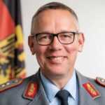 Generalleutnant Bernd Schütt, Befehlshaber des Einsatzführungskommandos der Bundeswehr, sieht seit 2022 ein bis dahin nicht gekanntes Tempo in der NATO.