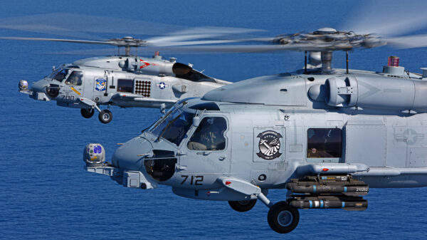 Zwei SH-60F von Sikorski – Auch Israel setzt auf diese Helikopter bei als Bordhubschrauber für seine Korvetten.