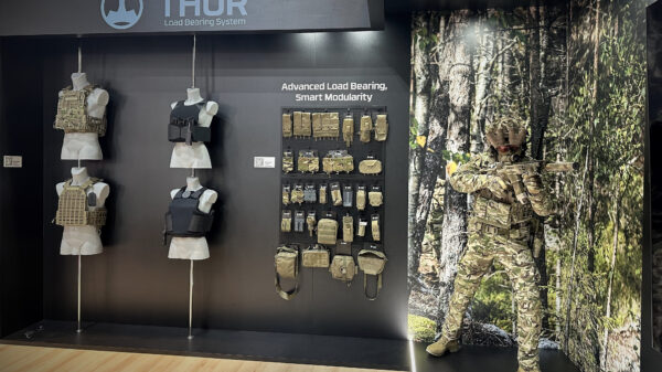 Beim Schutzwestensystem THOR MCVS-LW handelt es sich um ein leichtes, modulares Kampfwesten-Systeme.