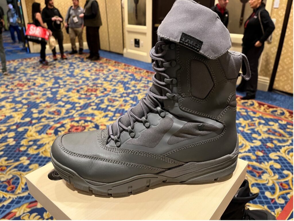 Auf der Enforce Tac 2024 werden Neuheiten im Schuhbereich präsentiert.
