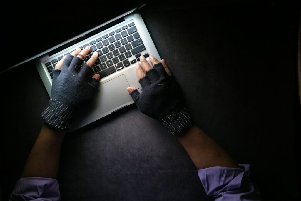 Neue Studie zum Schweizer Cyberspace schätzt die Anzahl der potenziellen Schwachstellen, welche Kriminelle ausnutzen könnten bei über 2.5 Millionen.