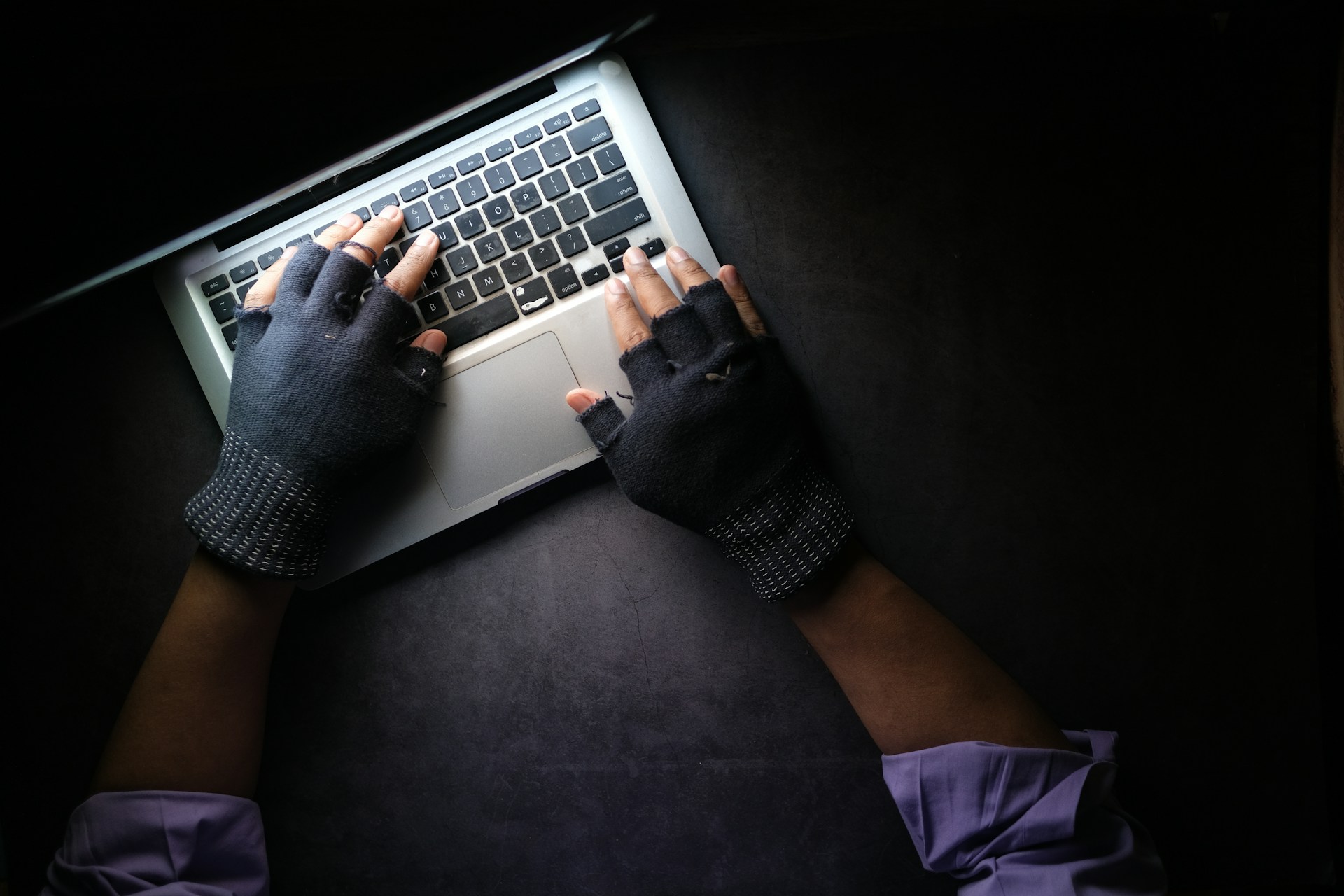 Neue Studie zum Schweizer Cyberspace schätzt die Anzahl der potenziellen Schwachstellen, welche Kriminelle ausnutzen könnten bei über 2.5 Millionen.